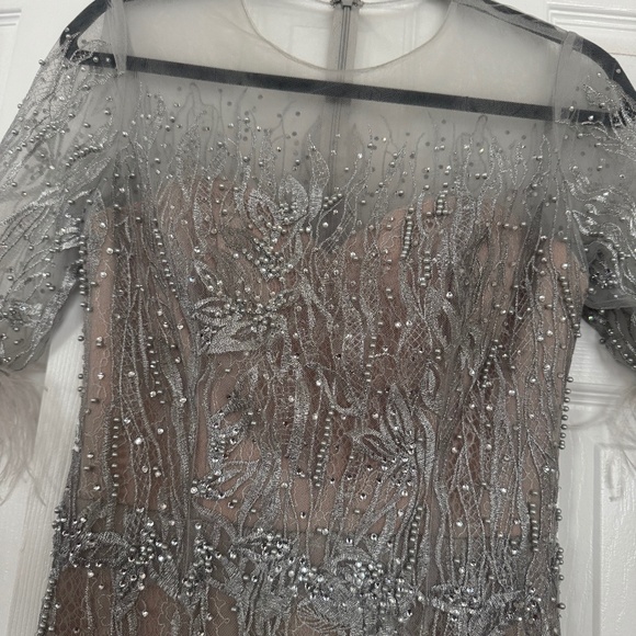 Dress - Picture 1 of 4